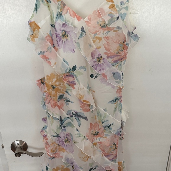 A&F Floral Ruffle Dress - Picture 2 of 7